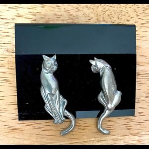 Adorable signed Maurice Milleur front and back cat earrings